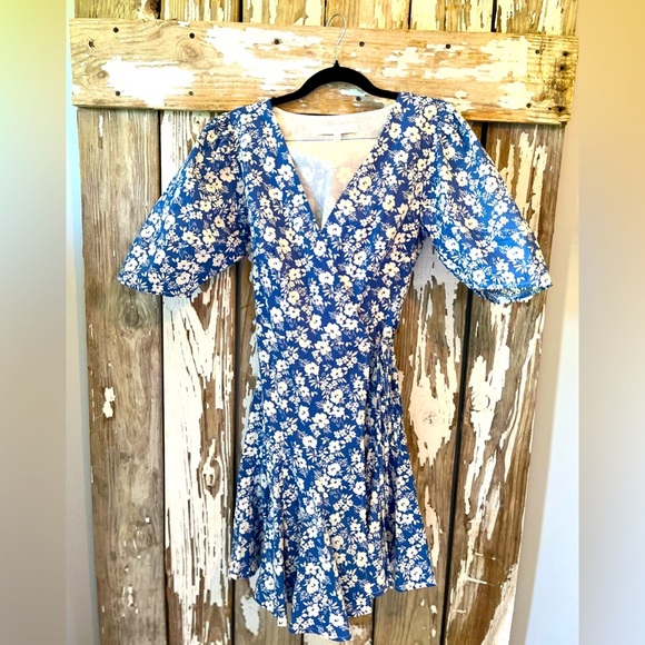 Karlie Blue & White Floral Wrap Dress size small Puff sleeves - Picture 1 of 10
